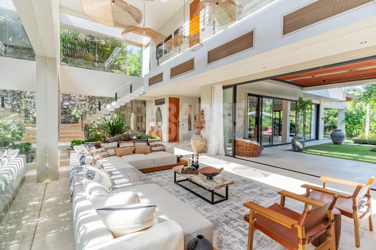 Stunning, Luxurious, Stylish 5 Bedroom Villa Investment — photo 2