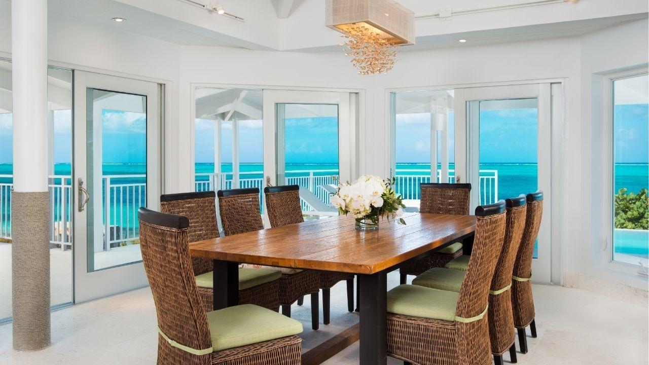 4-bedroom villa in Turtle Cove, Turks and Caicos Islands — photo 4