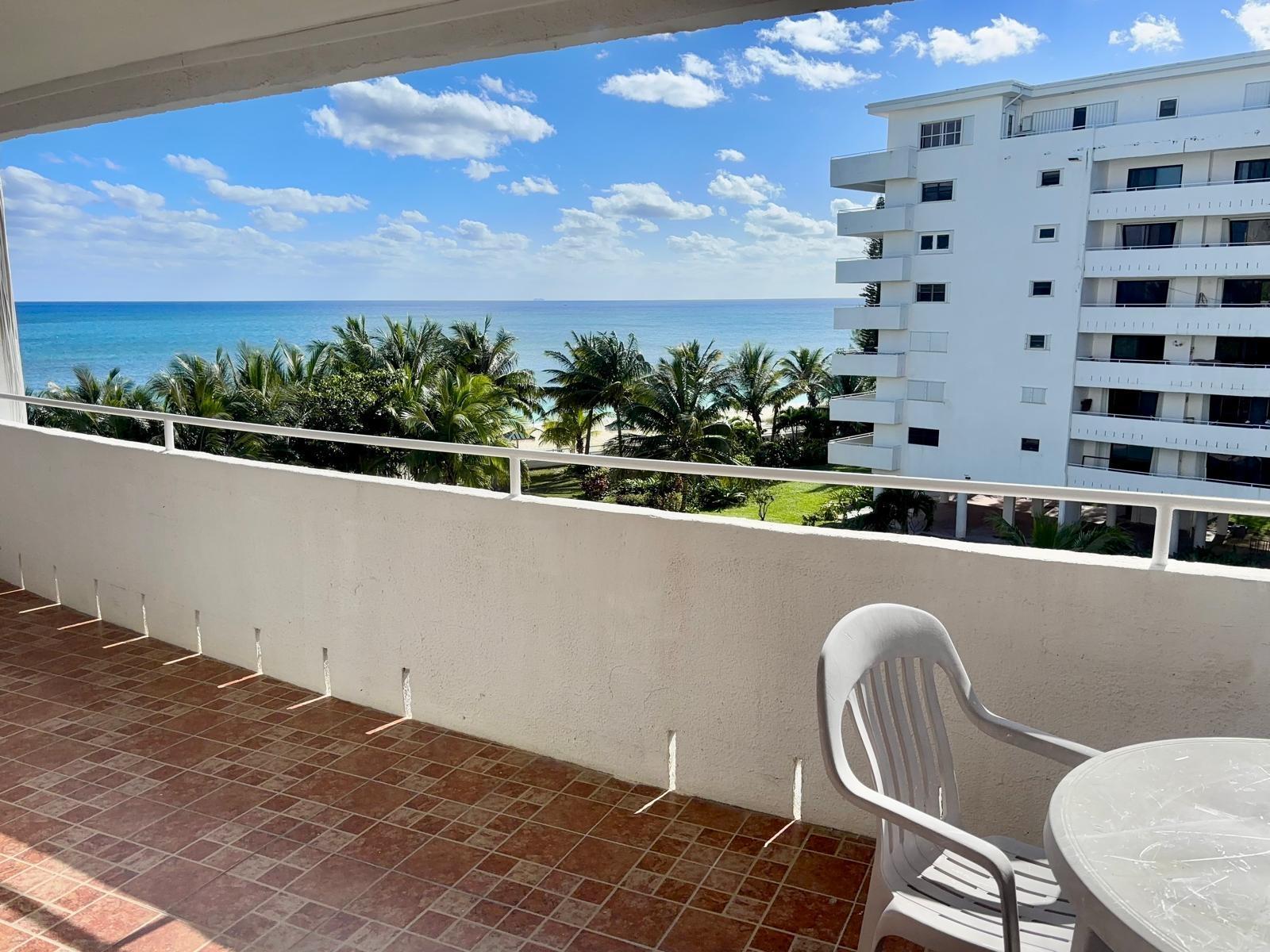 1 Bedroom Apartment for Sale in Silver Point Condo, Grand Bahama — photo 1