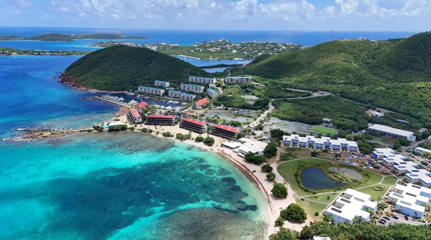 Turn-key island retreat at Sapphire Hill Village — photo 1
