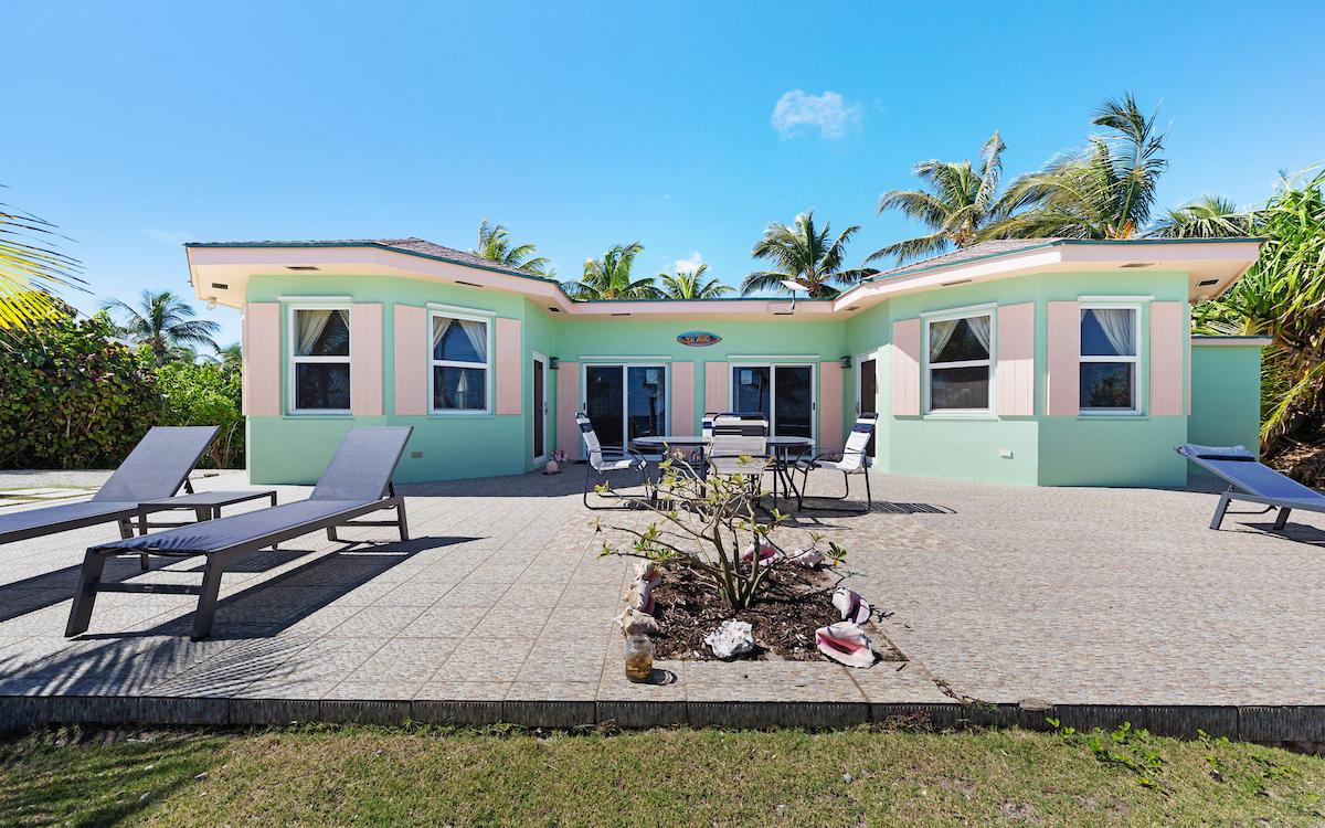 3 Bedroom Beachfront Home for Sale, Breeze Away Estates, Governor's Harbour, Eleuthera, Bahamas — photo 4