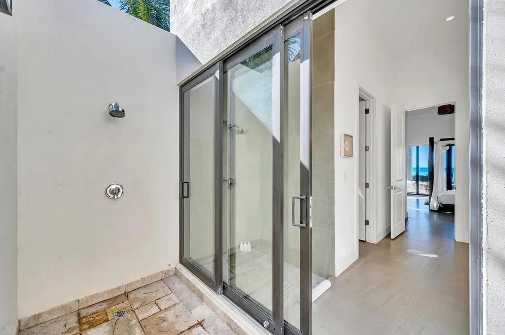 4-bedroom waterfront villa in Bimini — photo 4