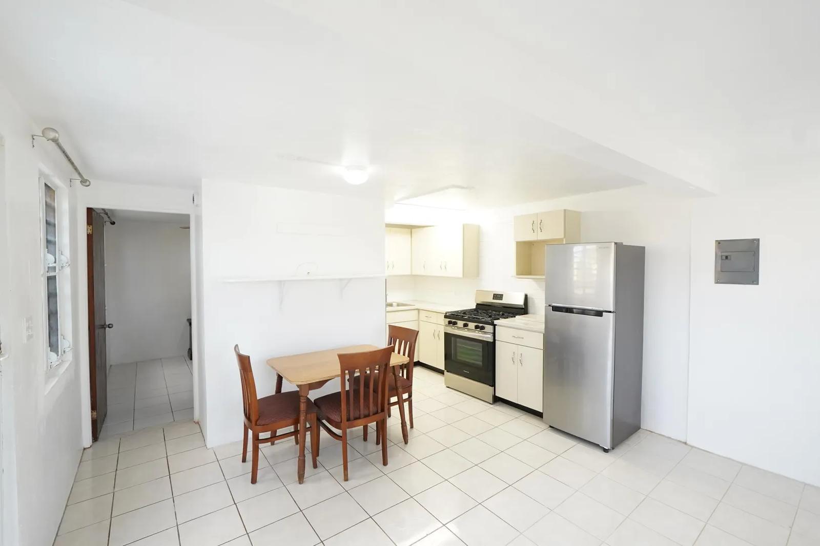 1 Bed Apartment in Bolongo Bay — photo 4