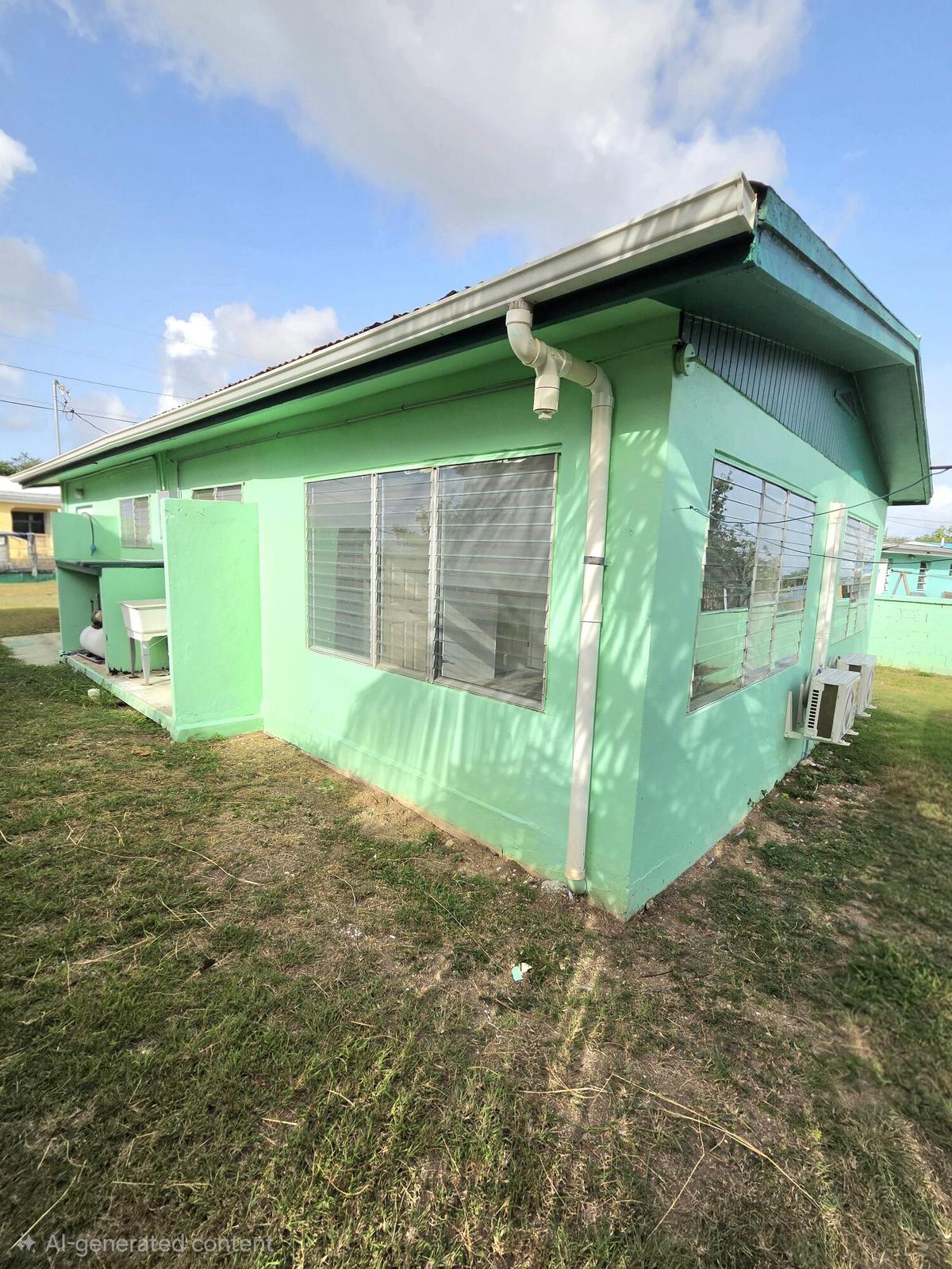 New Listing Residential Strawberry Hill QU — photo 3