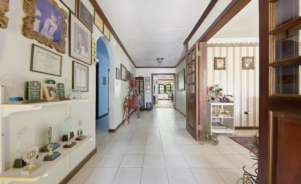4-bedroom house in Coral Heights West, Paradise Island — photo 2
