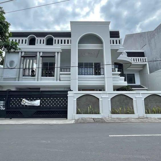 5 bedroom villa in Denpasar — photo 1