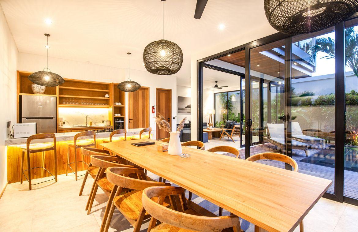 Luxurious beachside villa in prime Pererenan location — photo 4