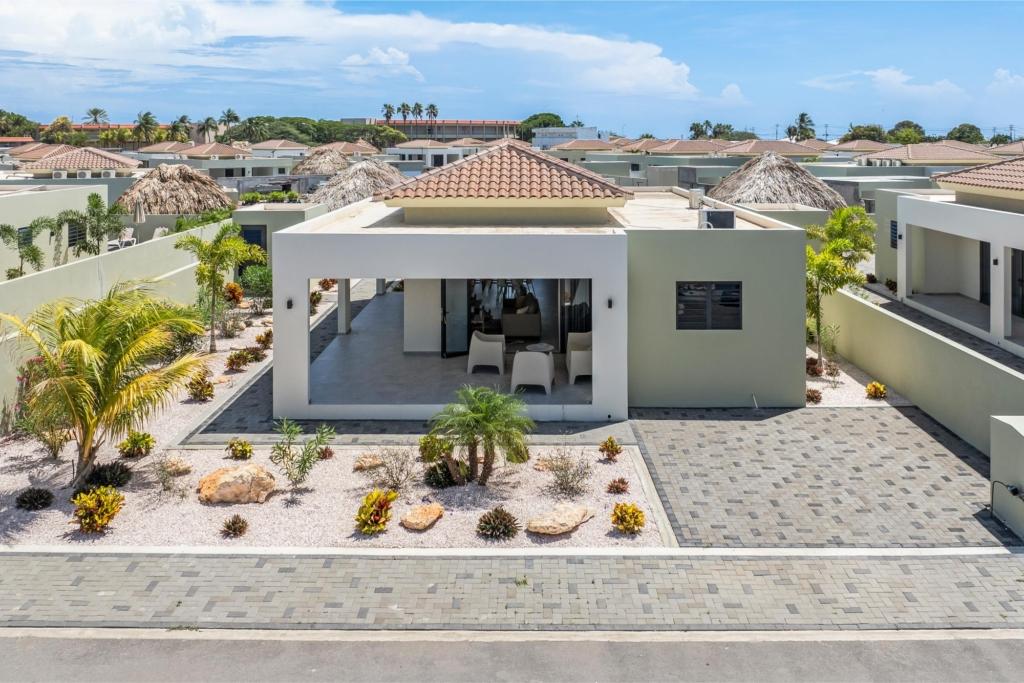 3 Bedroom Villa in Elisabeth Resort, Willemstad, Curaçao — photo 2