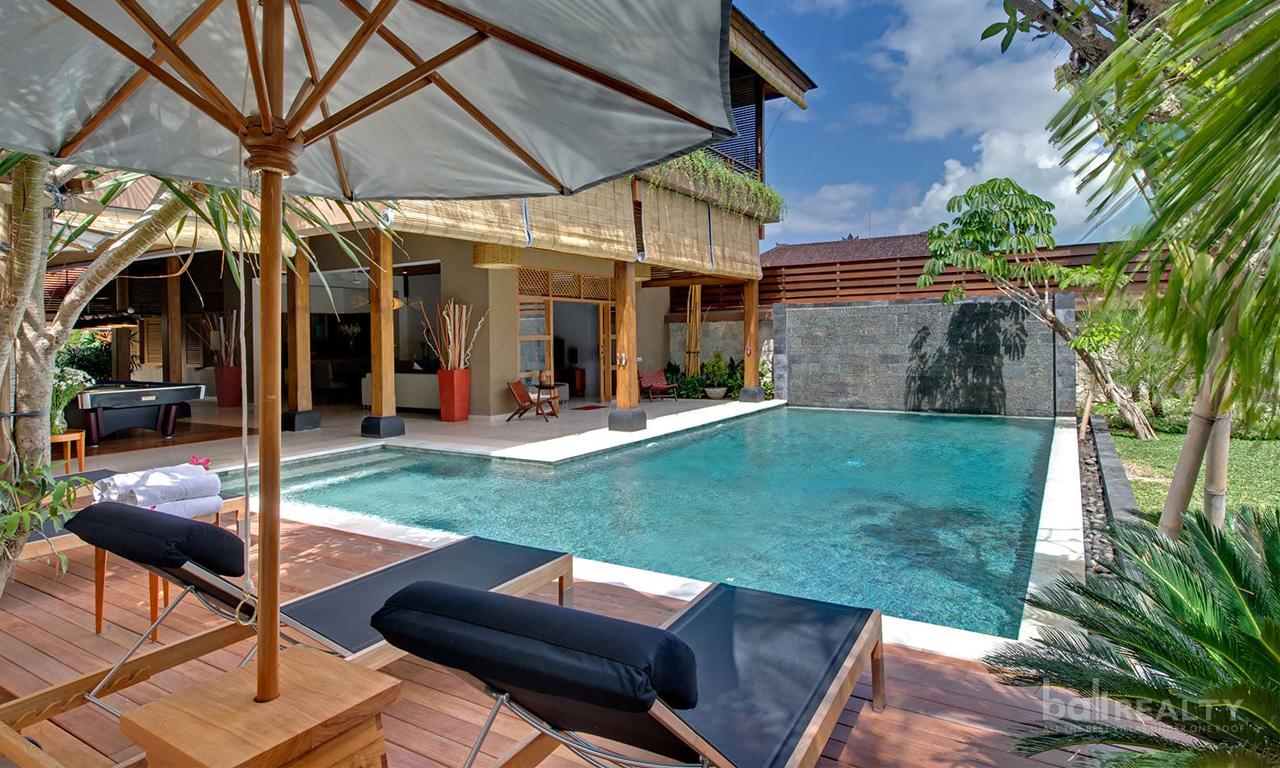 A Splendid Six-Bedroom Freehold Villa in the Heart of Seminyak - 2317 — photo 3