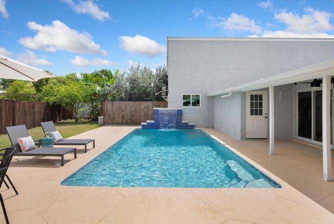Key West Expansive 5BR Tropical Home — photo 2