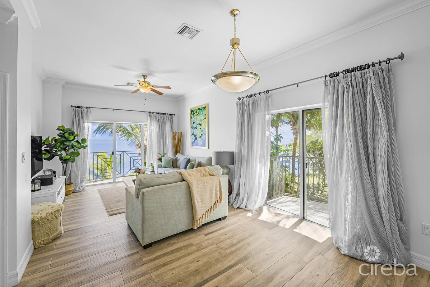 Harbour Point Oceanfront 3 Bed Plus Office — photo 5