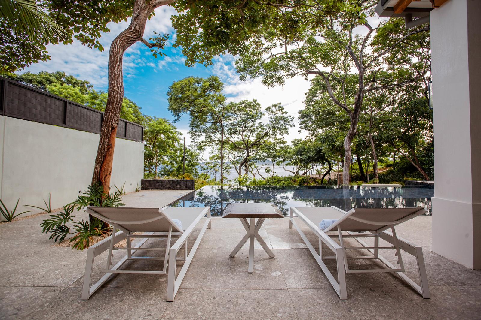 6 Bedroom Beach House for Sale, Punta San Francisco, Langosta, Tamarindo, Guanacaste, Costa Rica — photo 2