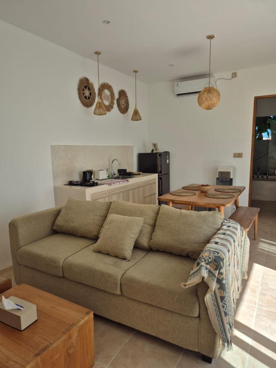 2-bedroom villa in Canggu with roof terrace and rice field view — photo 2
