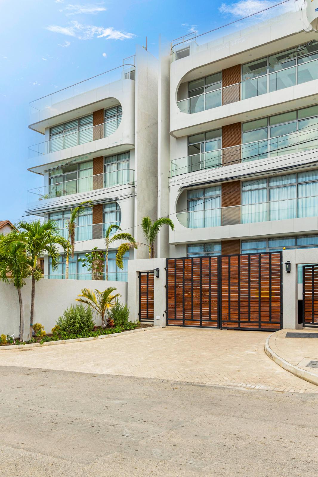 3-bedroom penthouse in Kingston 6, Jamaica — photo 1