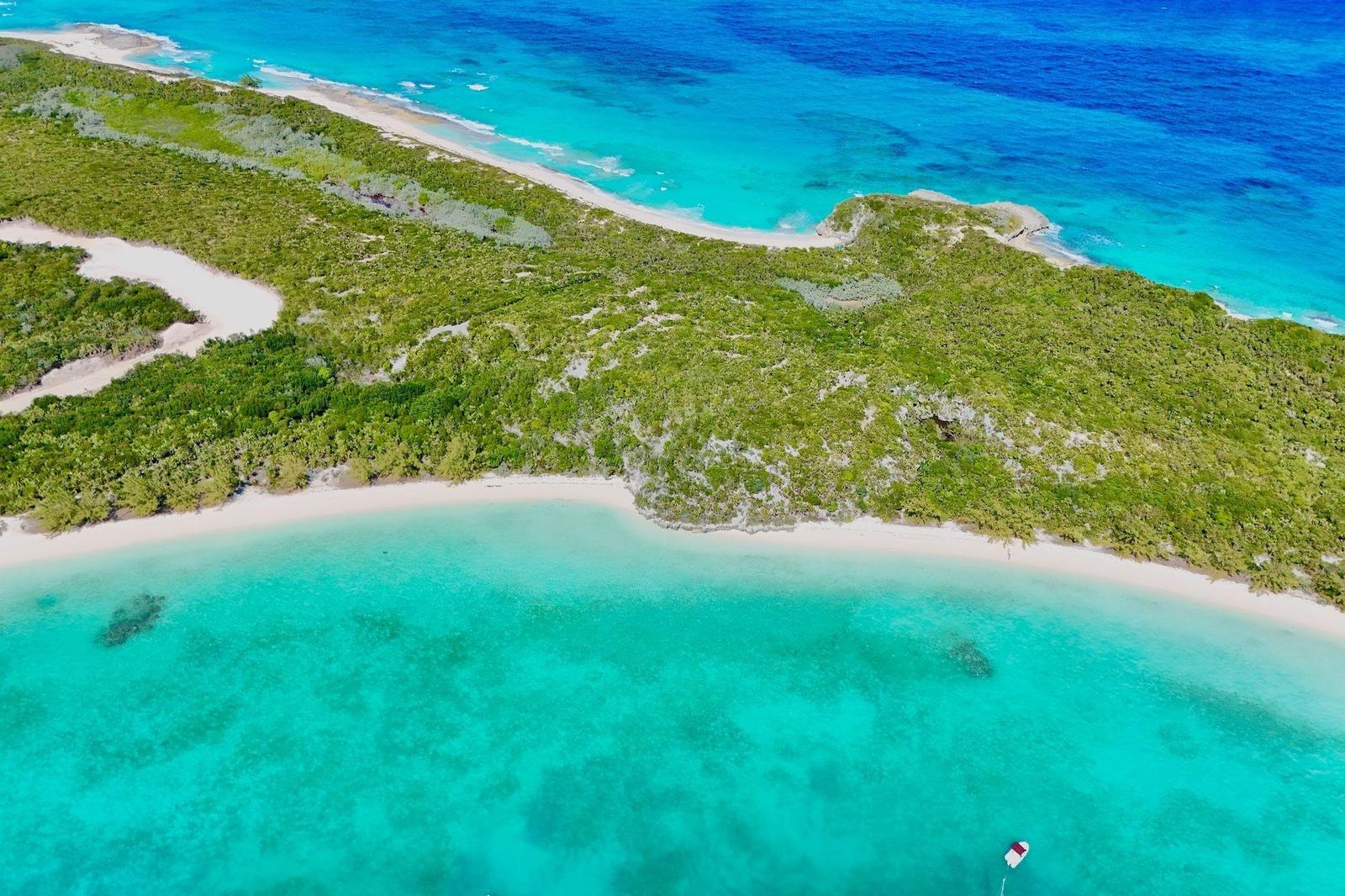 3 ACRES BEACHFRONT STOCKI — photo 3