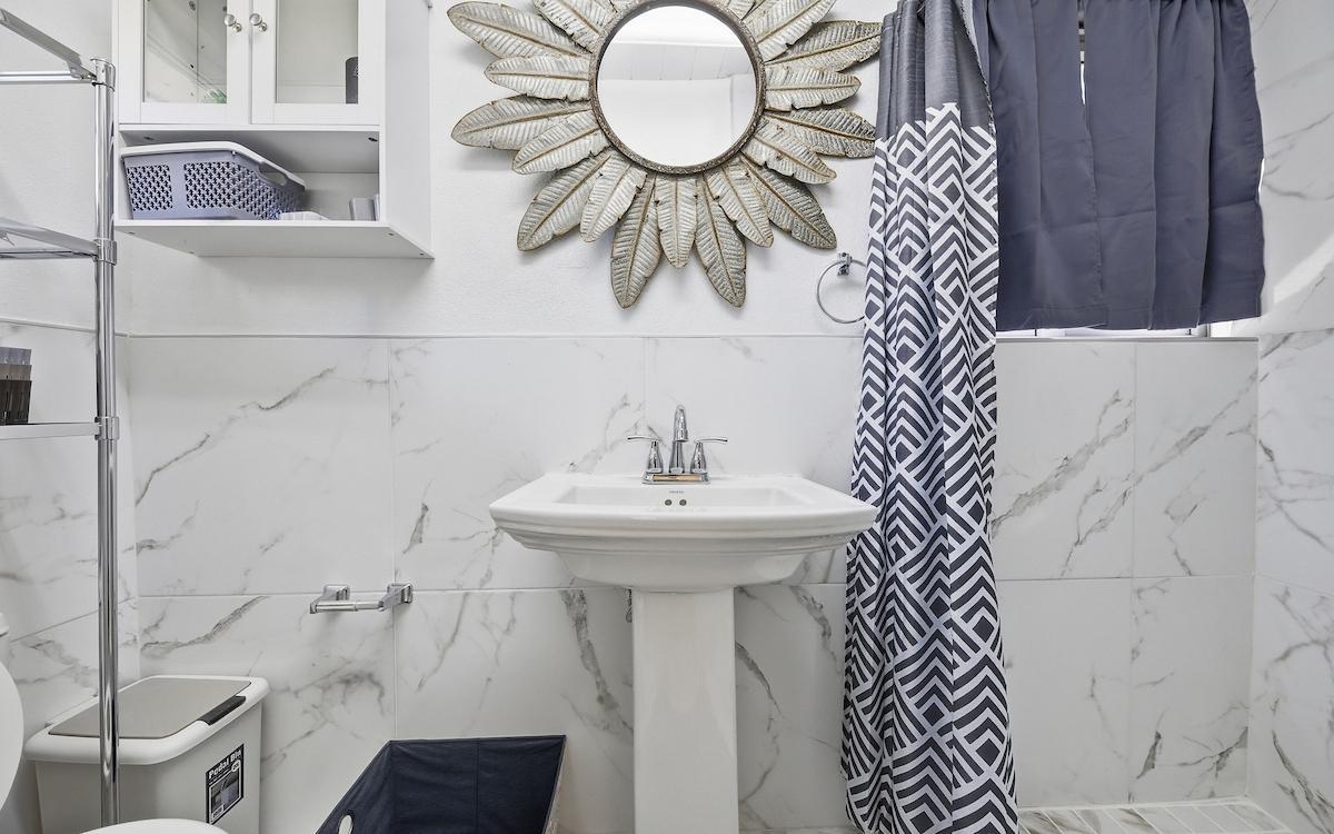 GROVE WEST RENTAL — photo 2