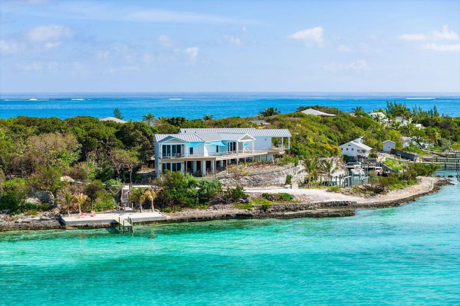 6 Bedroom Waterfront Residence for Sale in Harbour Haven, Abaco Islands — photo 3