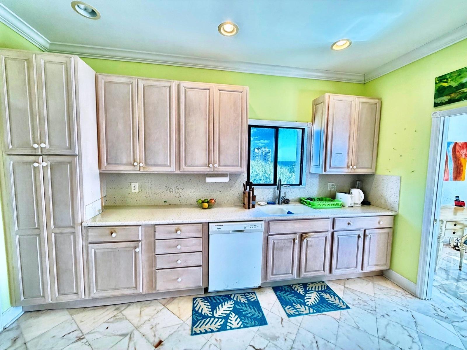 2 bedroom Apartment for sale — SILVERPOINT CONDO in Grand Bahama, The Bahamas — photo 5