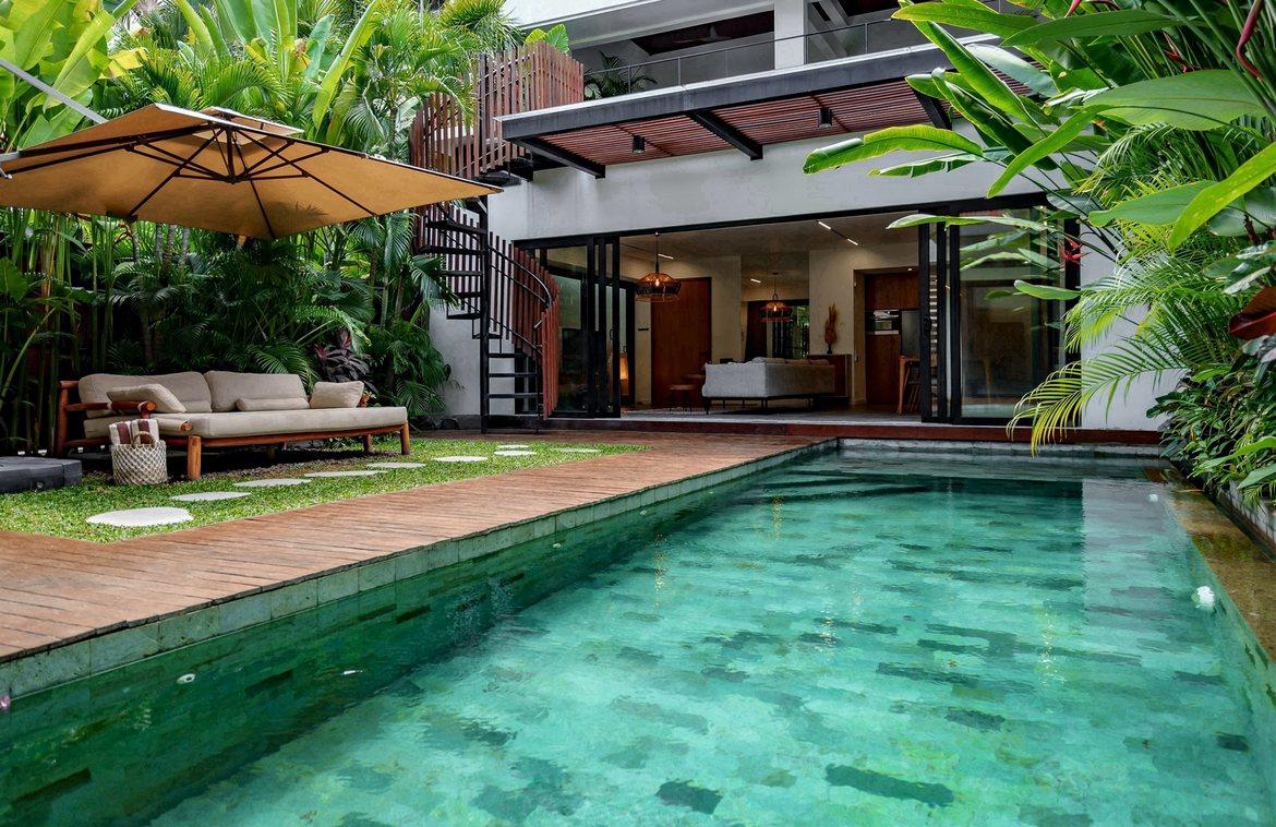 Two Luxury Villas Walking Distance to the Beach in Batu Bolong — photo 2