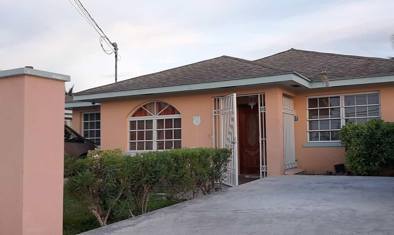 SIR LYNDEN PINDLING HOME — photo 3