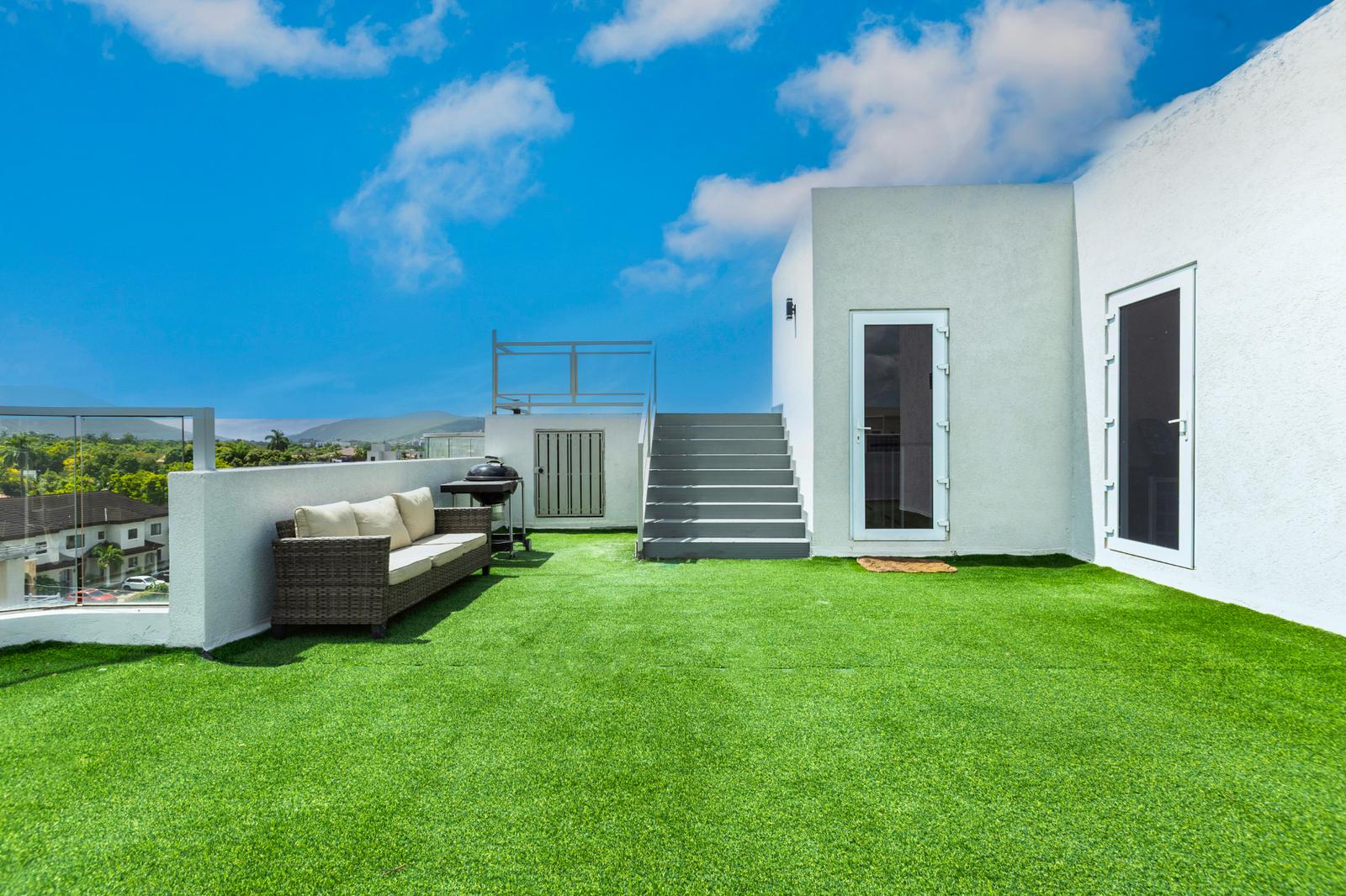 3-bedroom penthouse in Kingston 6, Jamaica — photo 5
