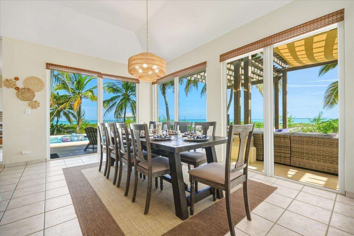 LATITUDE ADJUSTMENT - 5 Bedroom Beachfront Residence in Exuma — photo 5