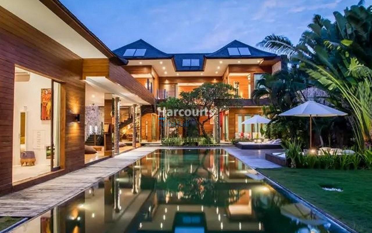 4-bedroom villa in Seminyak, Bali — photo 1