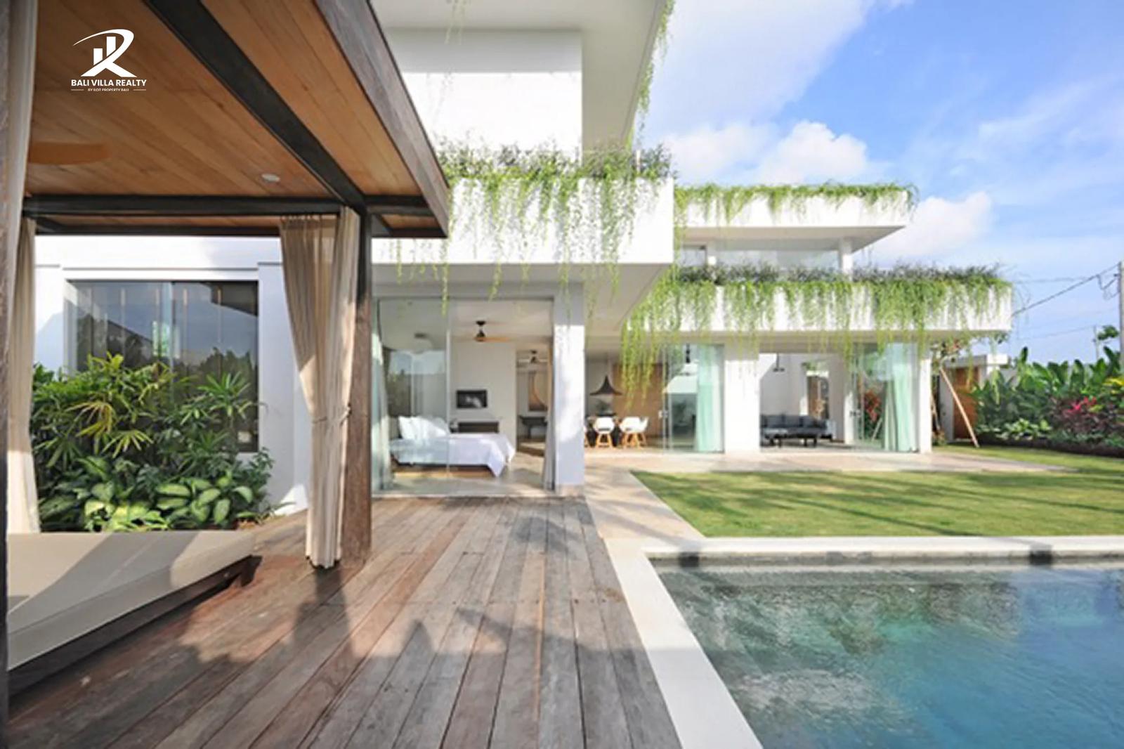 Contemporary 5 BR Luxury Estate in Prime Canggu for Sale Leasehold — photo 4