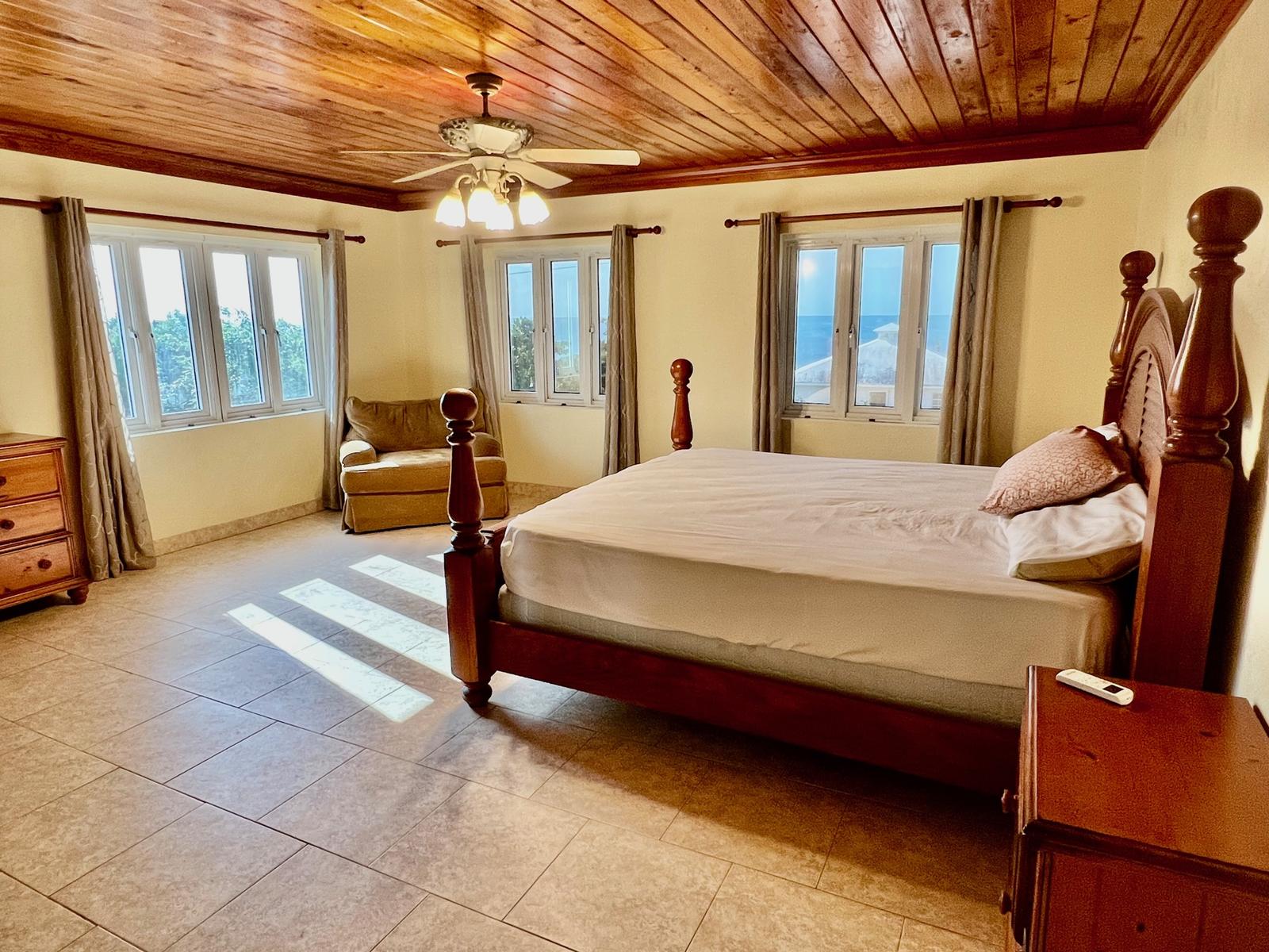 4 Bedroom Hilltop Home for Sale, Wandering Shore Drive, Rainbow Bay, Eleuthera, Bahamas — photo 4