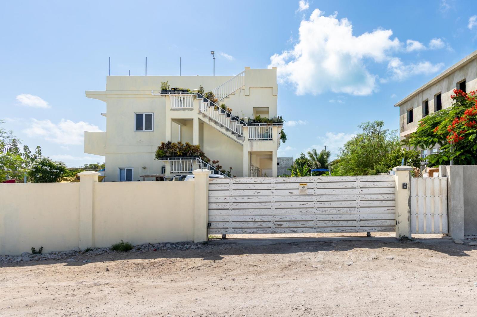 246 Fisher Close, Five Cays — photo 3