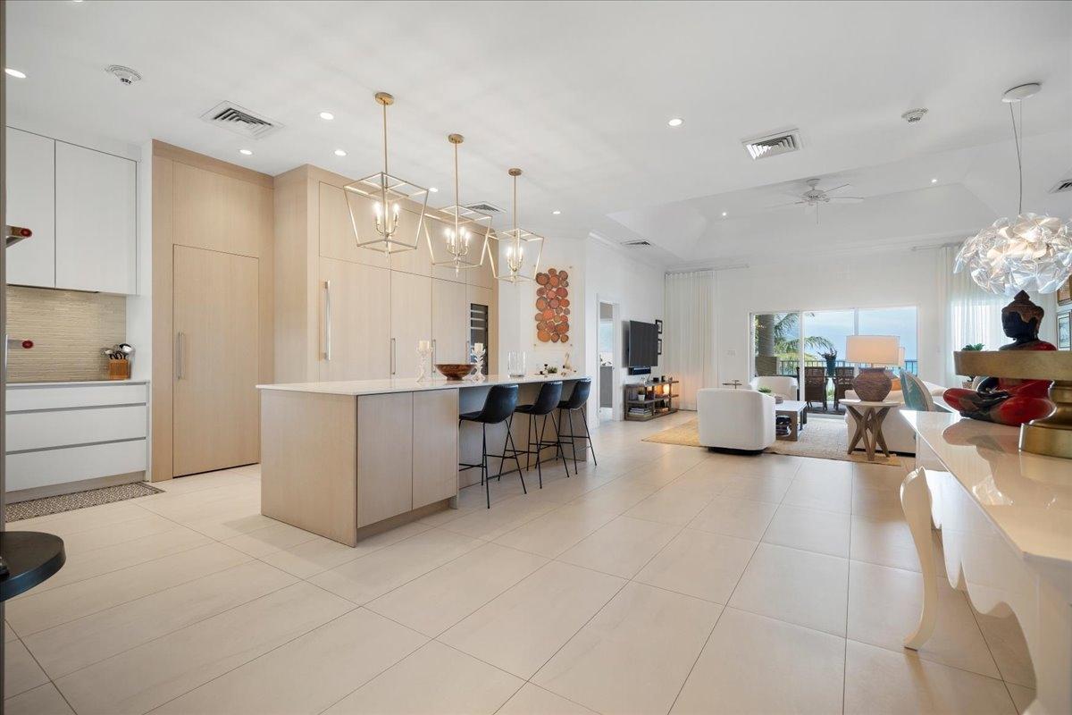 3 Bedroom Residence for Sale, Caves Heights, New Providence, Bahamas — photo 1