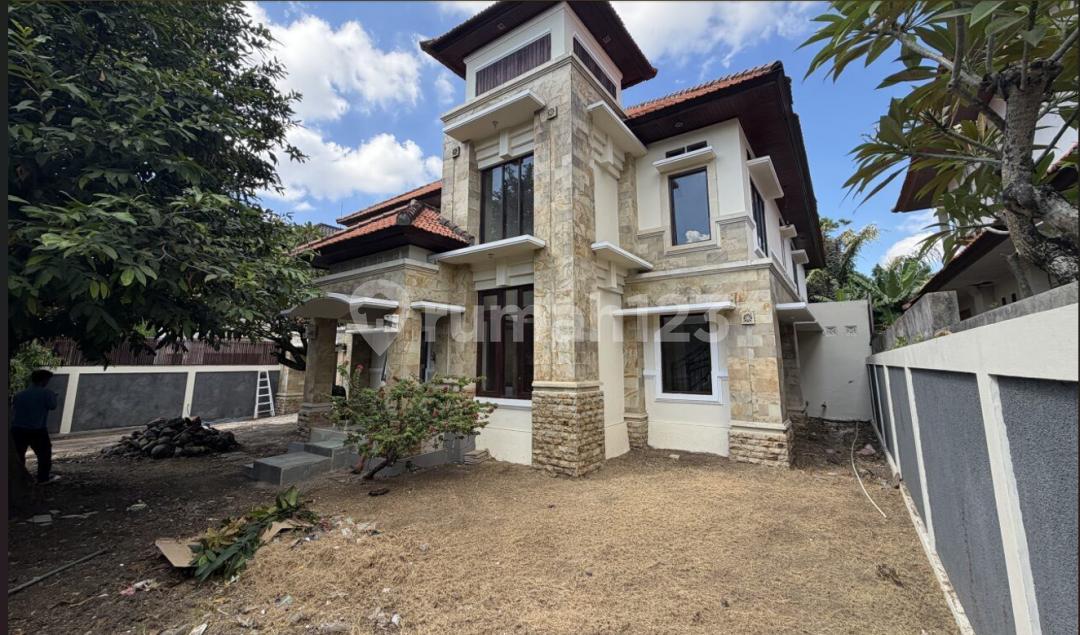 4-bedroom house in Kerobokan Kelod, Bali — photo 1