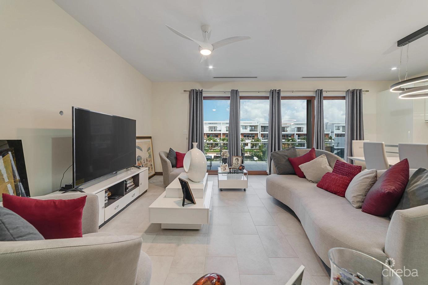 Beautiful Arvia Three Bedroom — photo 3