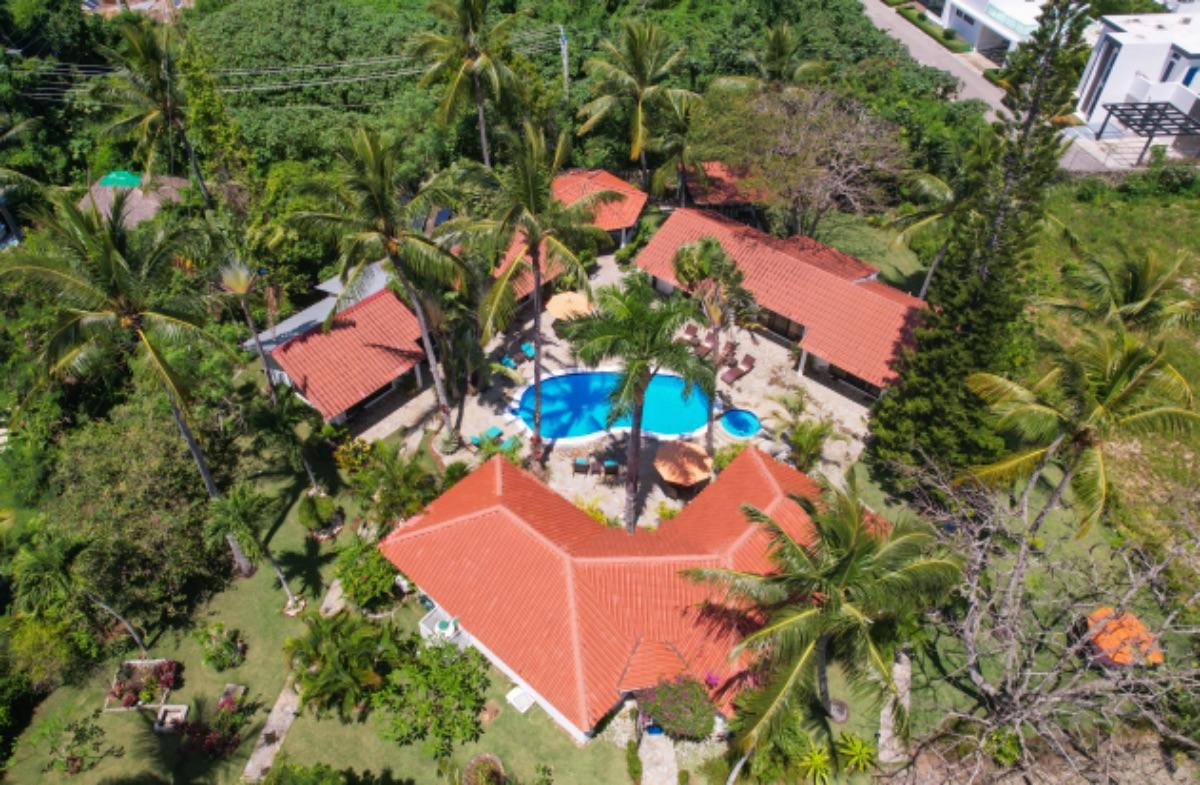 Live & Earn in Paradise - Boutique Bed & Breakfast for Sale – Exceptional Beachside Opportunity Between Sosúa and Cabarete — photo 2