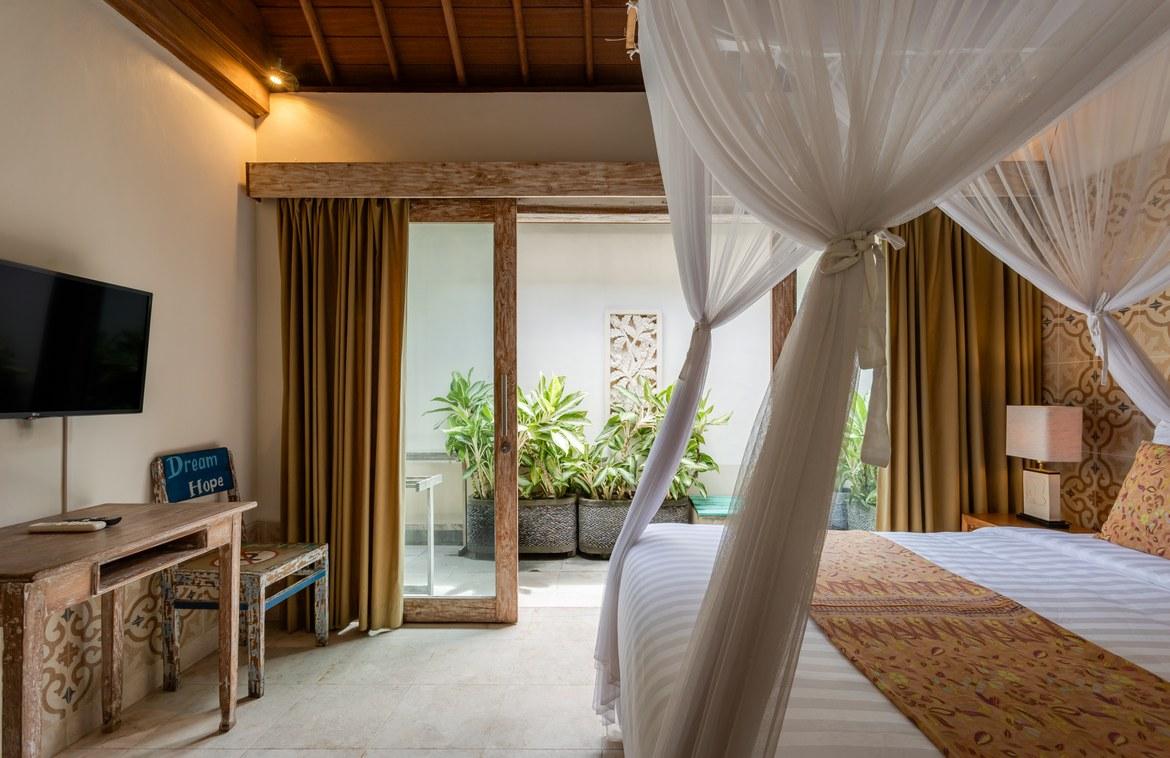 Refined 3-Bedroom Leasehold Villa with Pondok Wisata in Seminyak — photo 4