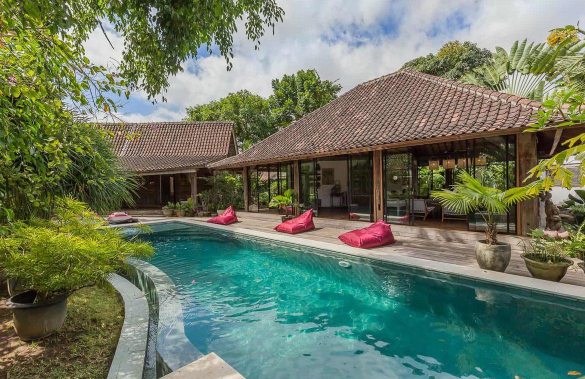 Authentic Joglo Estate Surrounded by Tropical Serenity in Kerobokan — photo 1