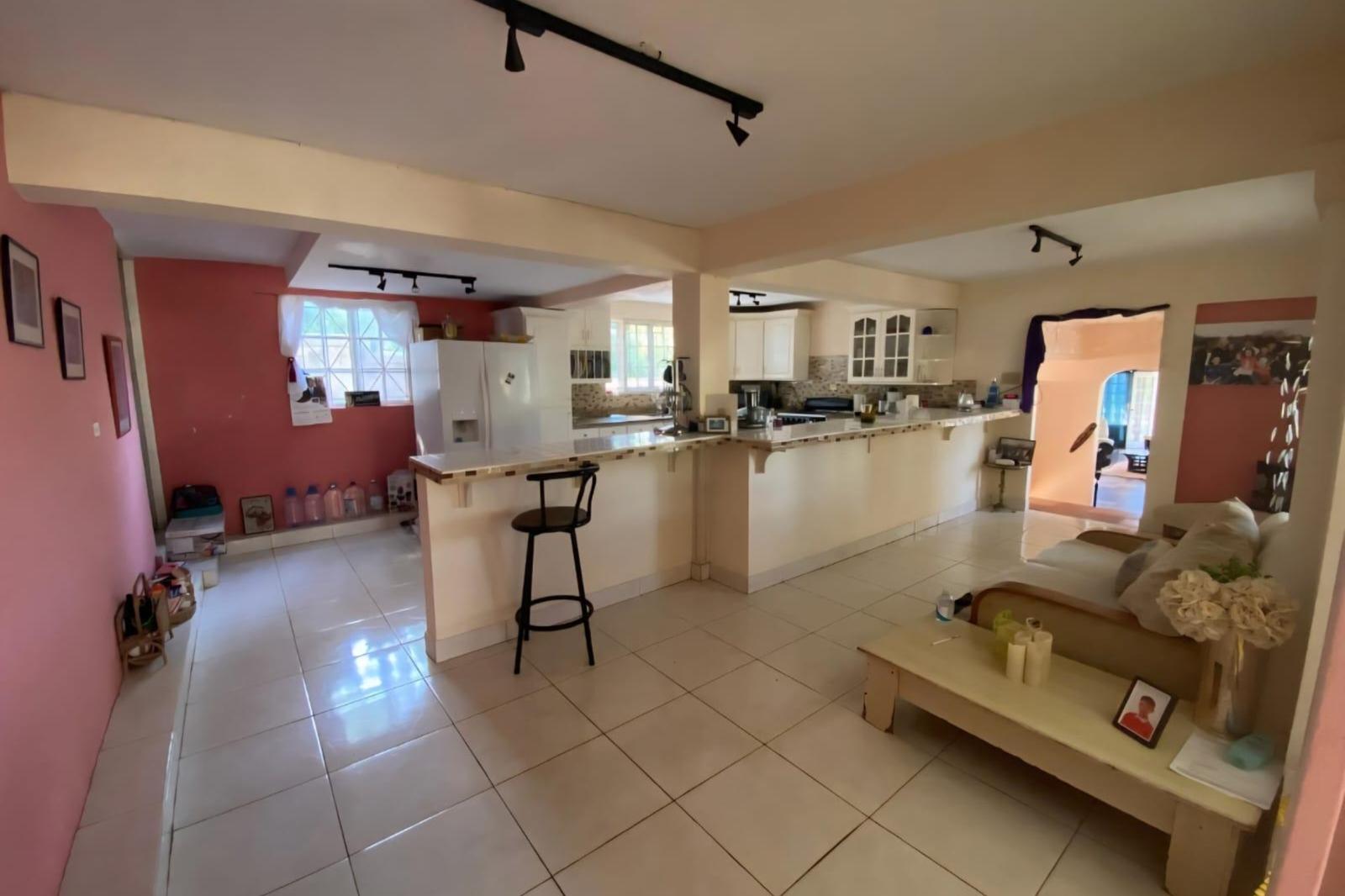 8-bedroom house in Mount Pleasant, Runaway Bay, Saint Ann, Jamaica — photo 3