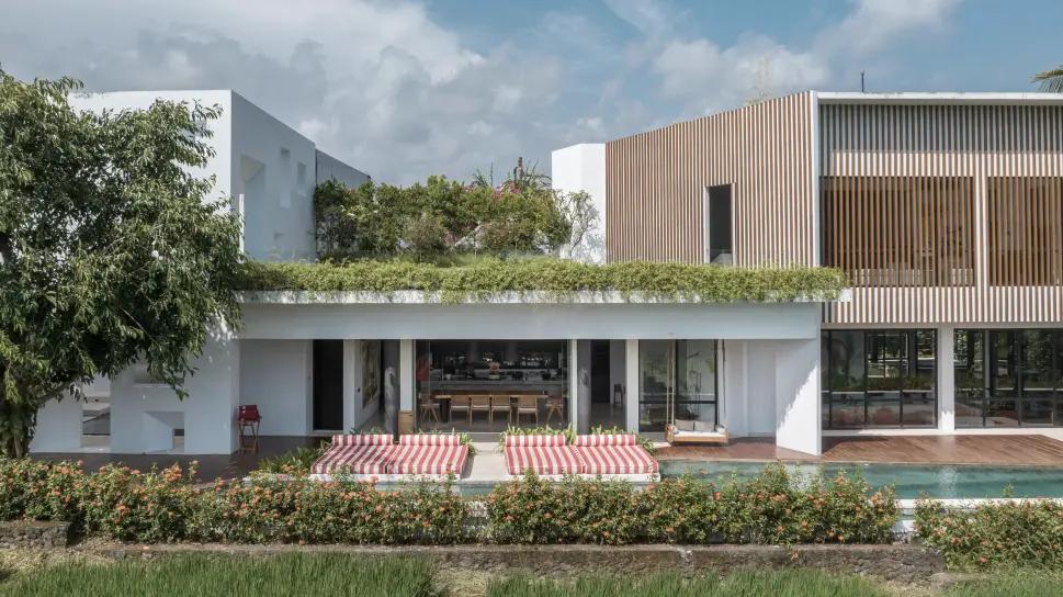 Vibrant and Glamorous 5 Bedroom Mansion in Bali, Indonesia — photo 3