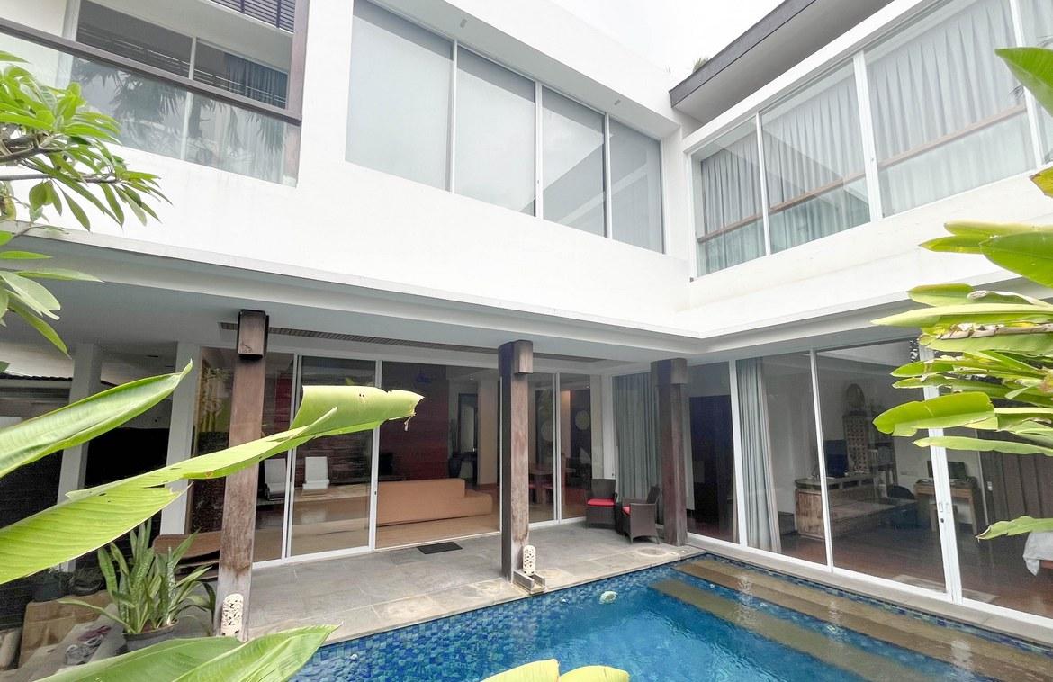 Expansive family residence in Seminyak, Bali, Indonesia — photo 2