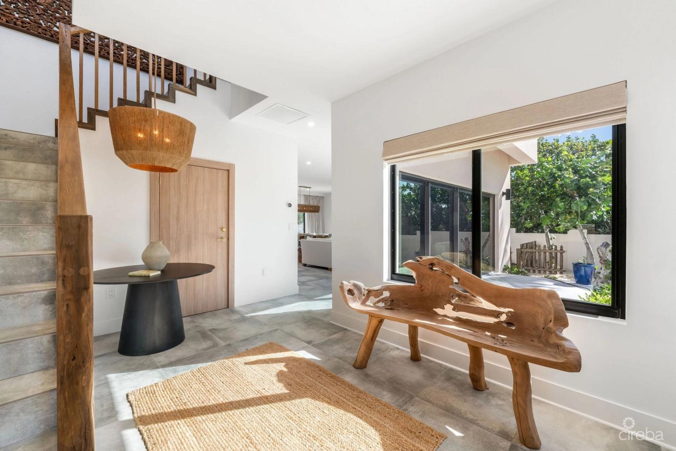 Halcyon Point New 5BR Beachfront Home — photo 5