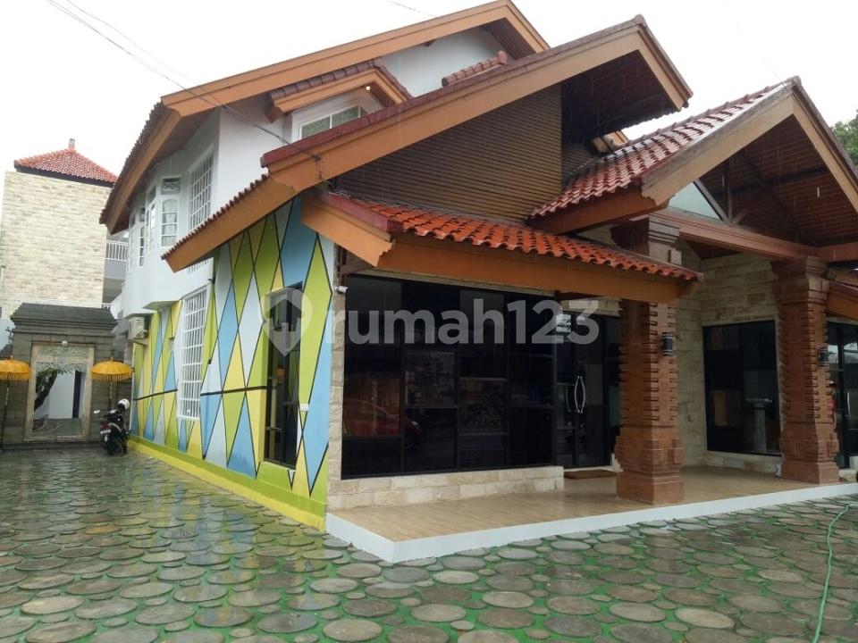 Guest House with 33 Rooms in Denpasar, Bali — photo 3