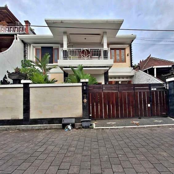 5-bedroom house in Denpasar — photo 1