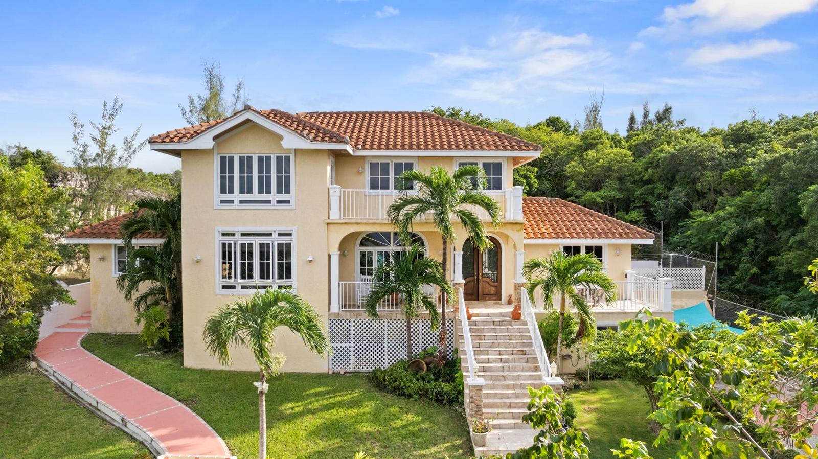 4 bedroom Residence for sale — WESTRIDGE ESTATES — photo 1