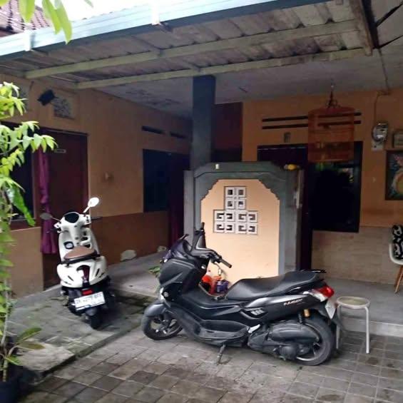 6 bedroom house in Denpasar — photo 1