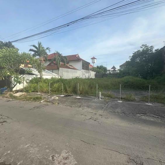 Studio house in Denpasar — photo 1