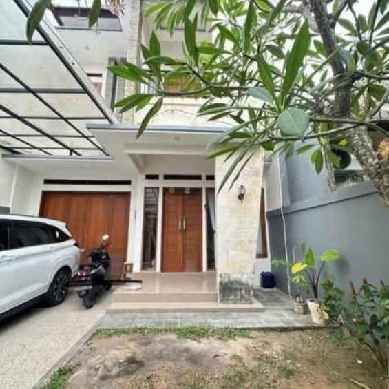 5-bedroom house in Denpasar — photo 1