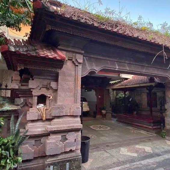 11-bedroom house in Denpasar — photo 1