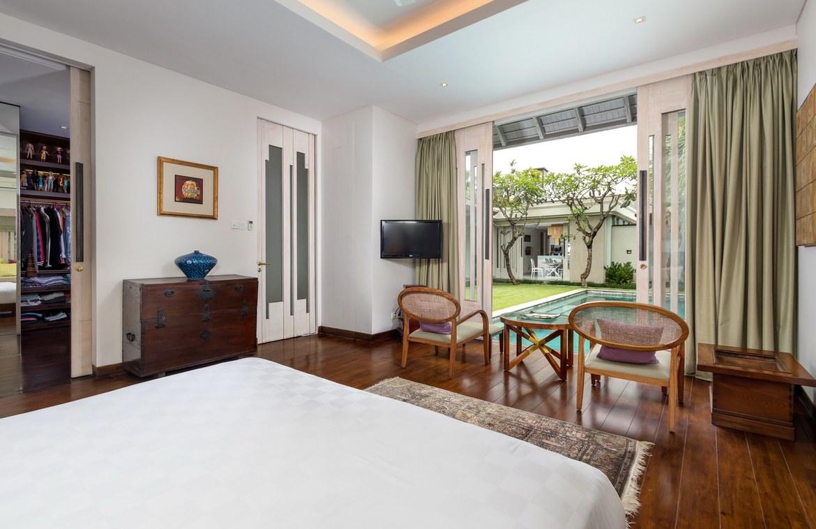 Expansive 3-bedroom villa in Seminyak for lease — photo 4